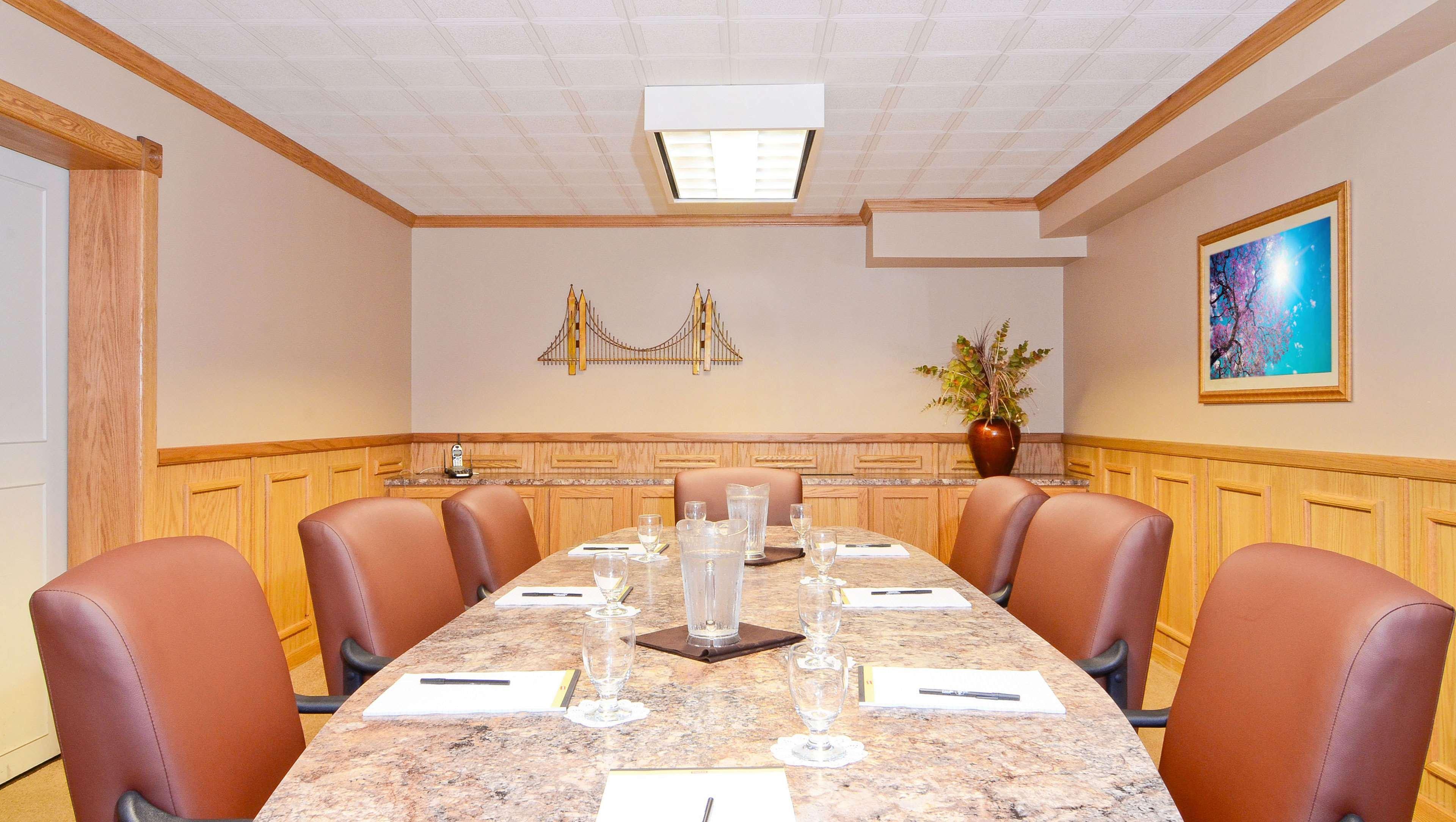 Magnuson Grand Pioneer Inn&Suites Escanaba Business foto