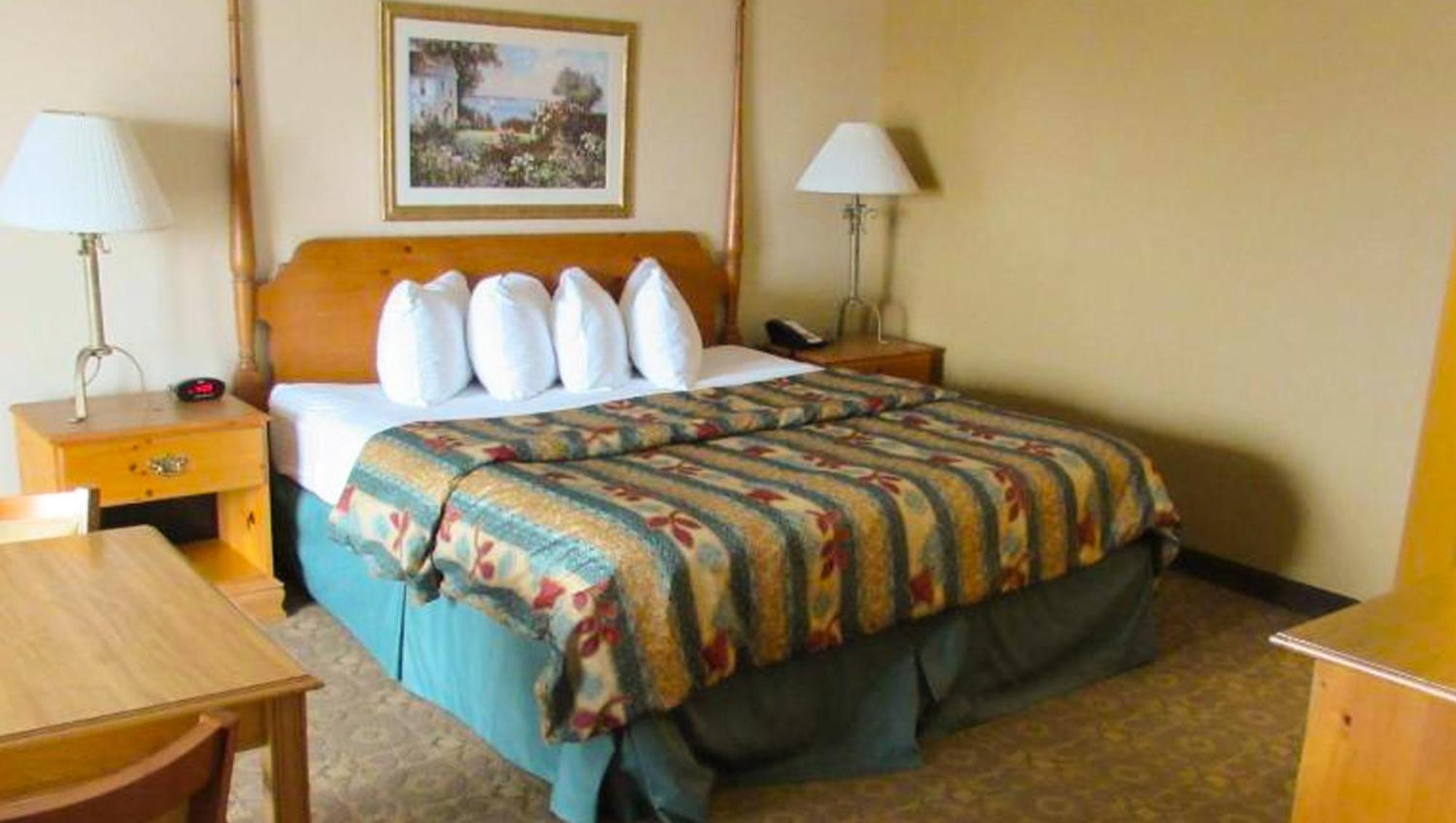 Magnuson Grand Pioneer Inn&Suites Escanaba Exterior foto
