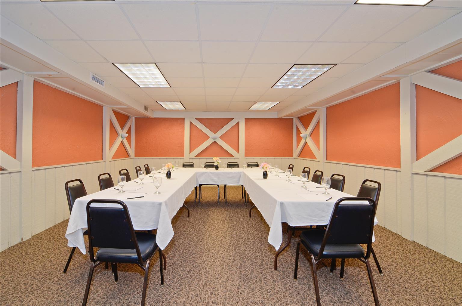Magnuson Grand Pioneer Inn&Suites Escanaba Business foto