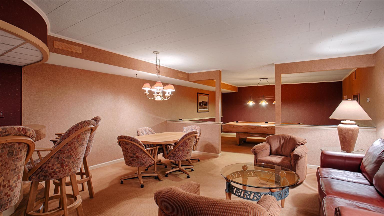 Magnuson Grand Pioneer Inn&Suites Escanaba Exterior foto